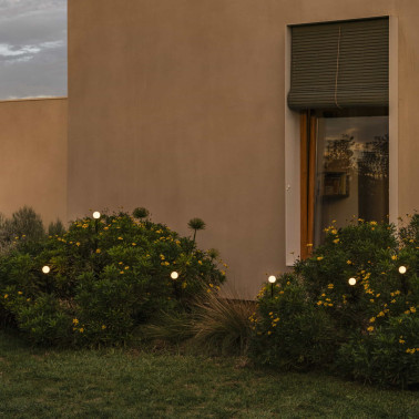 FARO CUCA 300 Lámpara Estaca Negra