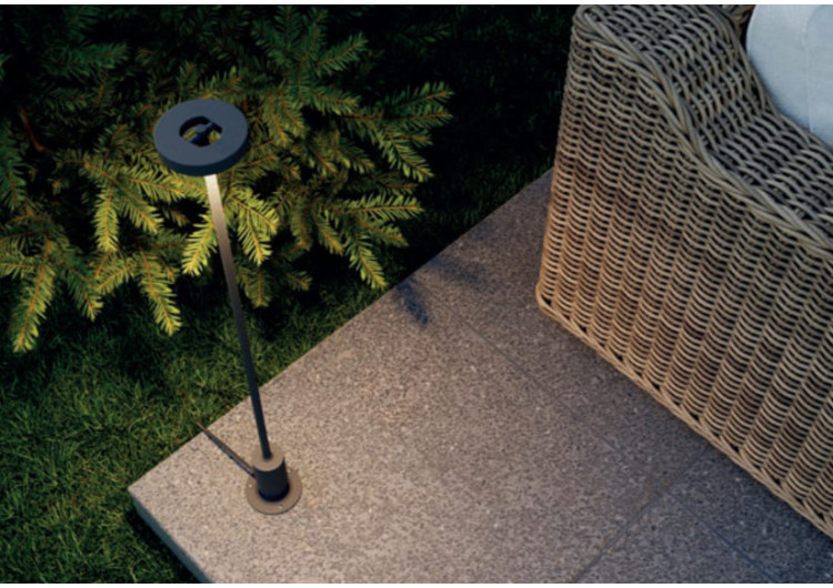 Lámparas estacas: Solución perfecta para resaltar tu paisaje exterior ...